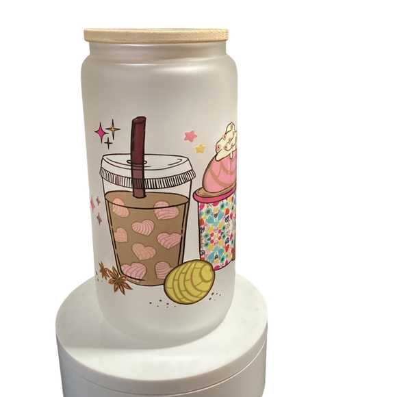 New Cafecito y Chisme handmade UVDTF‎ - Frosted Glass Cup with Bamboo Lid - Picture 6 of 7